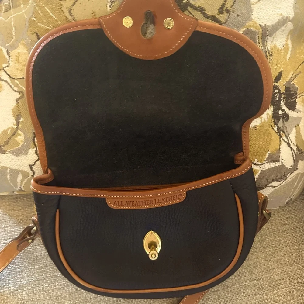 Dooney & Bourke 1980's  Cavalry Trooper  Black -Tan | DB Horseshoe Strap Tabs